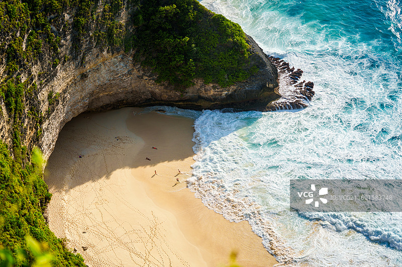 海浪来了（精灵坠崖）图片素材