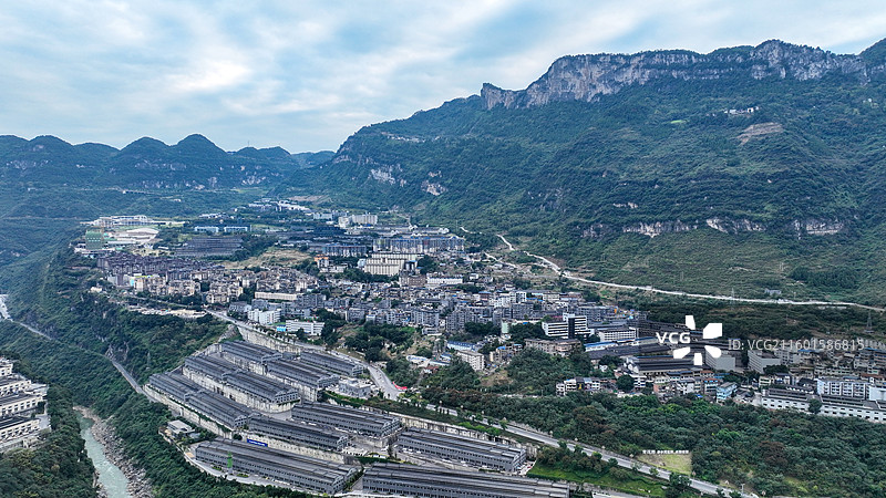 四川省泸州市古蔺县二郎镇，郎酒庄园航拍风光图片素材