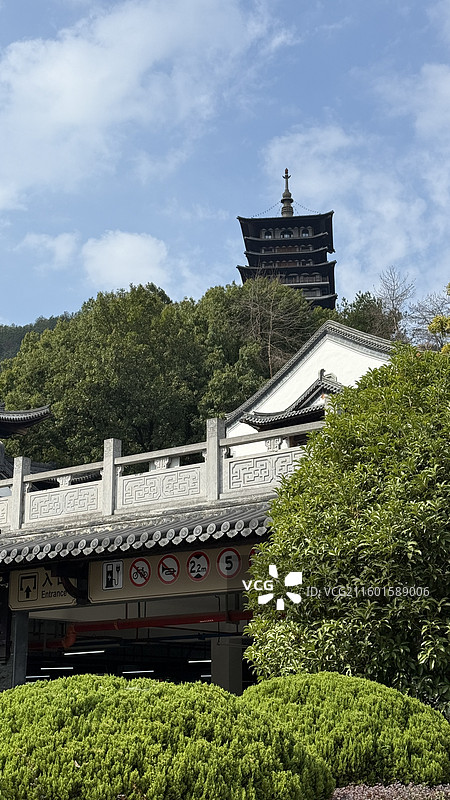 衢州开化根宫佛国根雕艺术仿古建筑图片素材