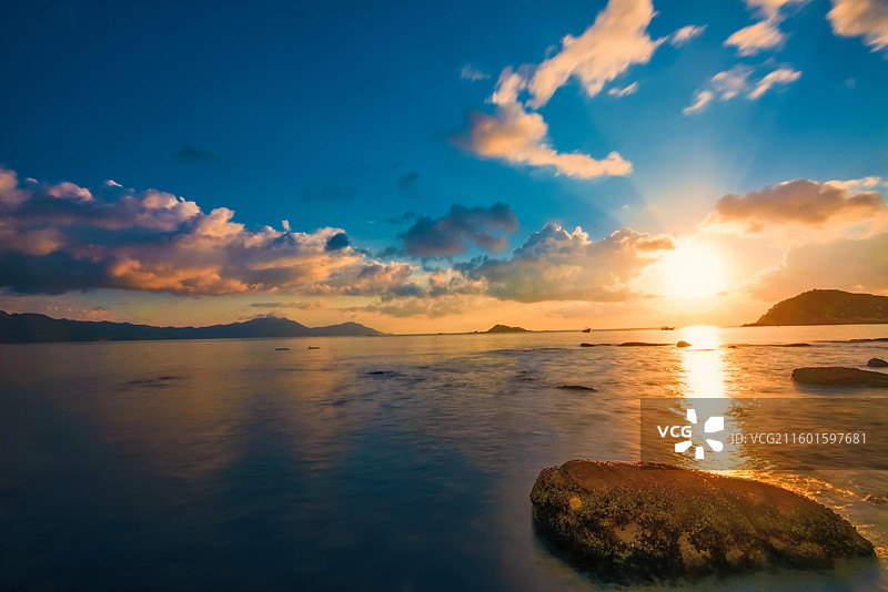 广东江门上川岛婚纱摄影基地海边日出风光 海滩礁石慢门摄影图片素材