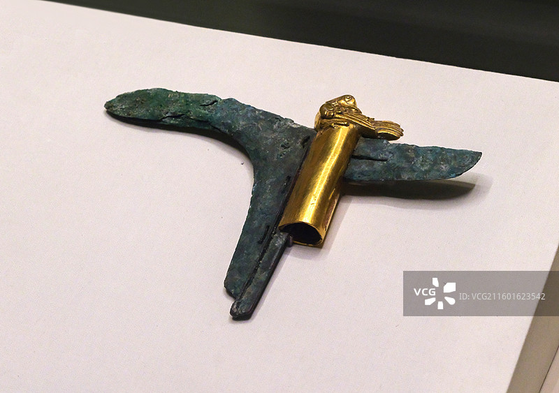 金籥青铜戈 西汉 1978-1980年山东淄博临淄齐王墓随葬坑出土 中国国家博物馆-古代中国基本陈列图片素材