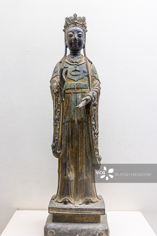 武当博物馆 宋代 铜铸鎏金九天玄女站像 武当山元和观旧藏图片素材