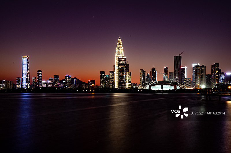 深圳湾后海高楼大厦的日落美景图片素材