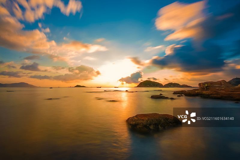 广东江门上川岛婚纱摄影基地海边日出风光 海滩礁石慢门摄影图片素材