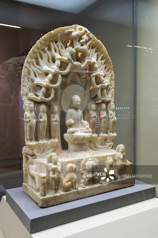 释迦牟尼说法像 北齐 临漳县邺南城西门外出土 中国国家博物馆“惠世天工-河北曲阳石雕艺术展”图片素材