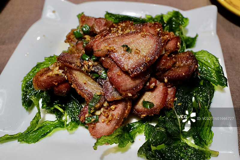 藏香猪烤肉图片素材