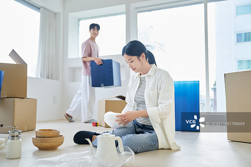 公寓预售，申请公寓，搬家，二十多岁，新家，整理图片素材
