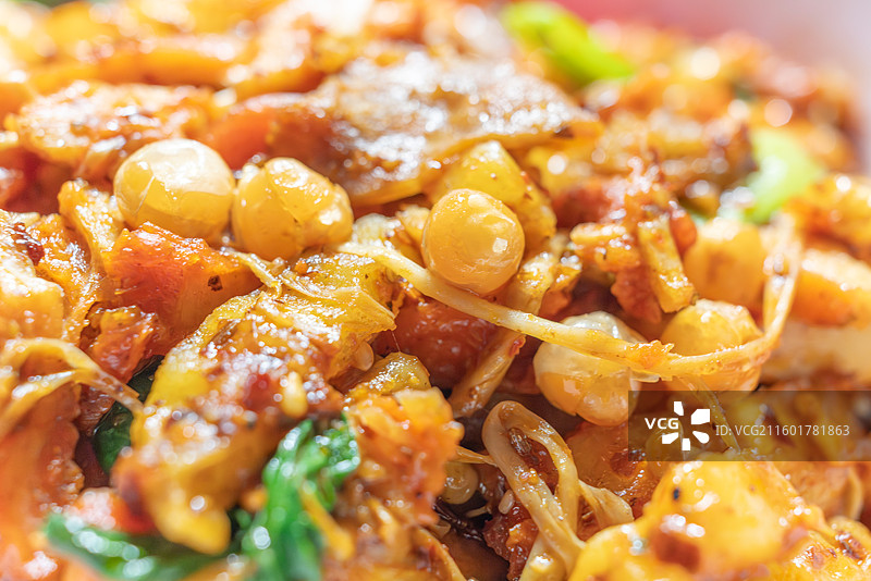 香辣可口的干锅麻辣拌图片素材