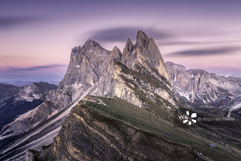 刀背山图片素材
