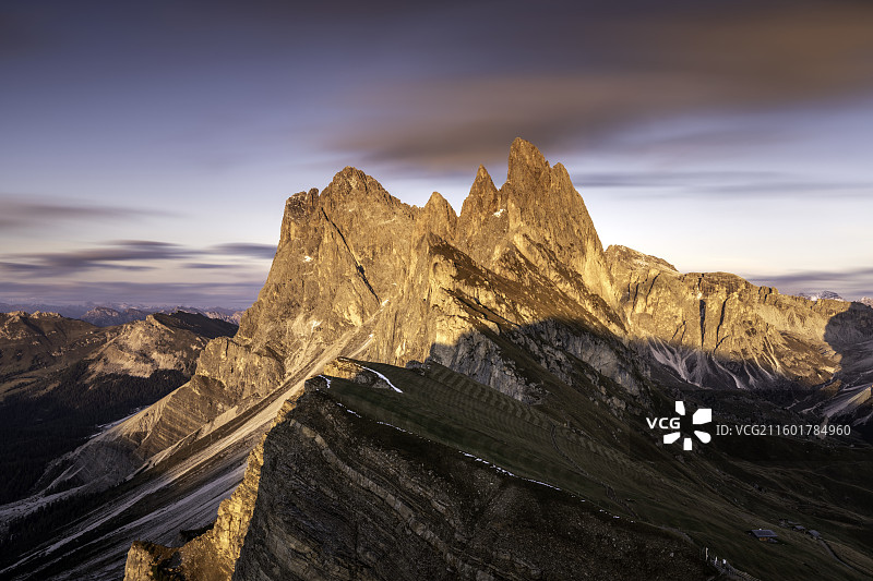 刀背山图片素材
