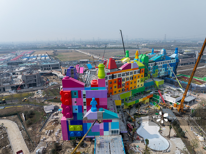 2025年3月正在建设中的金山乐高乐园图片素材