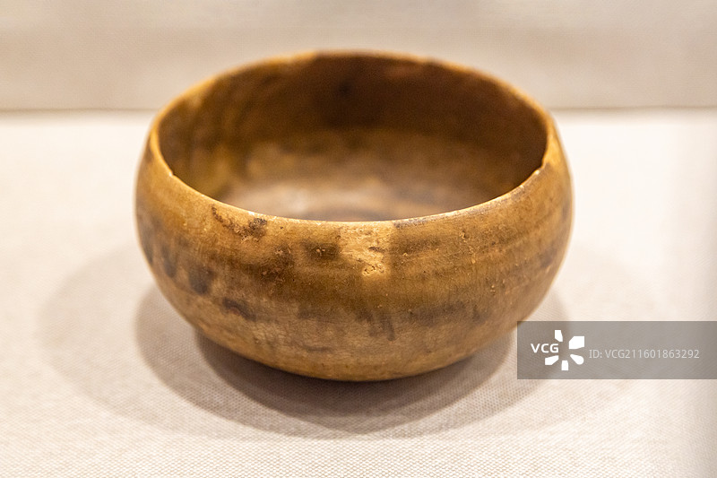 隋代-敛口盂 南昌县博物馆图片素材