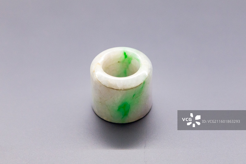 清代-翠玉扳指 南昌县博物馆图片素材