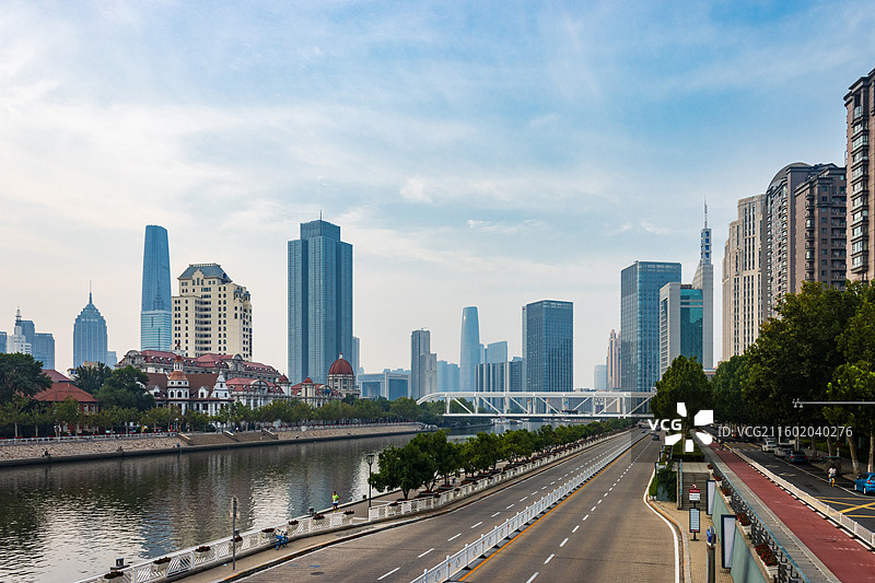 天津海河上的进步桥图片素材