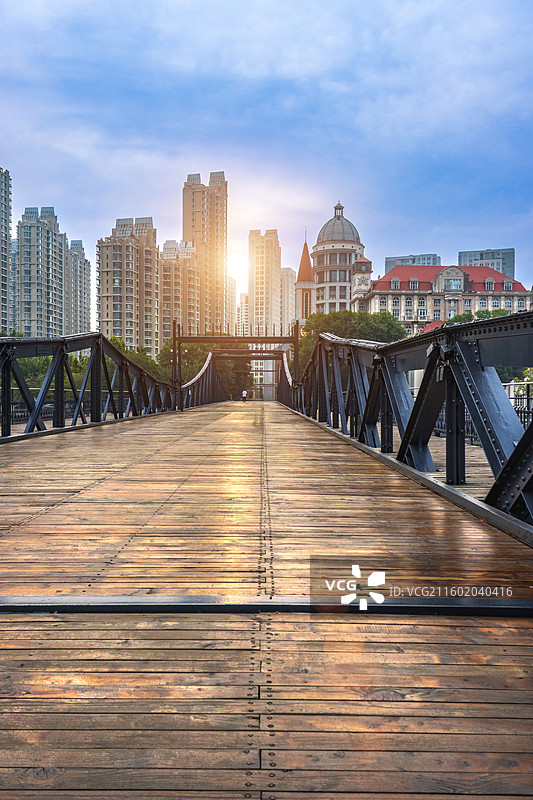 天津海河上的金汤桥图片素材