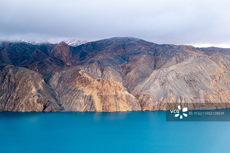 新疆班迪尔蓝湖美景图片素材