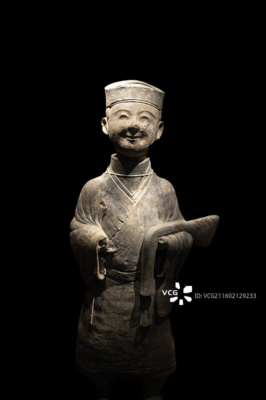 四川成都博物馆文物吹笛俑跪地俑抚琴俑图片素材