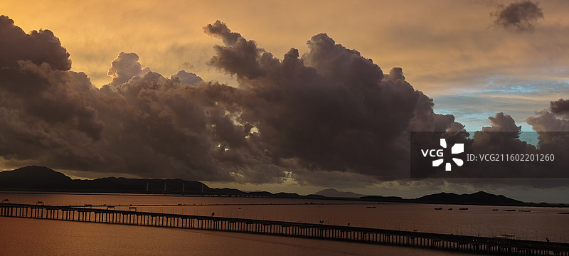 珠海洪鹤大桥云景图片素材