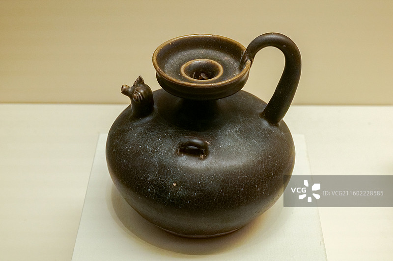 黑釉鸡首瓷壶（盛贮器 ） 东晋 1969年江苏镇江出土 中国国家博物馆“古代中国基本陈列”图片素材