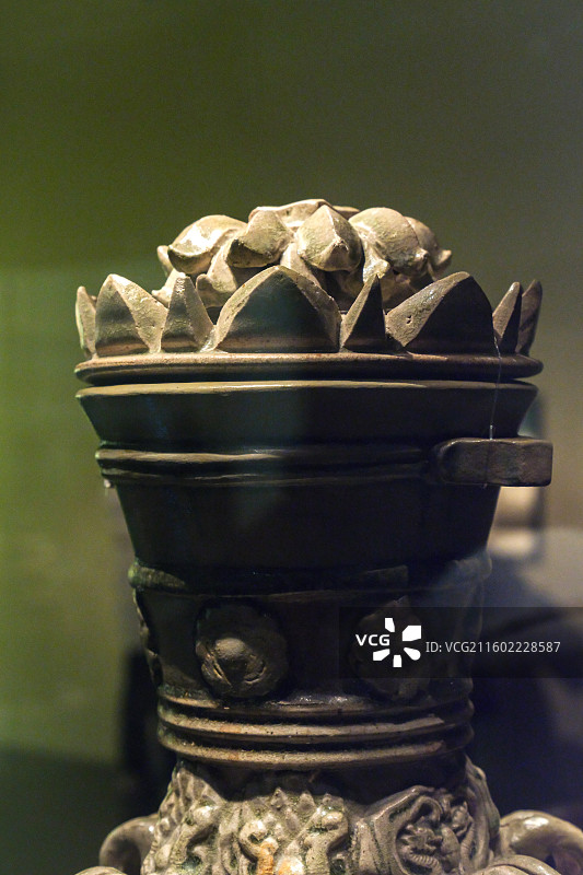 青瓷莲花尊 北朝 1948年河北景县封氏墓群出土 中国国家博物馆“古代中国基本陈列”图片素材