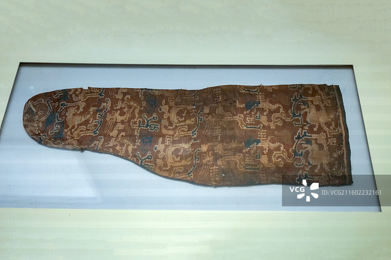 “延年益寿大宜子孙”锦袜 东汉 1959年新疆民丰雅出土 中国国家博物馆“古代中国基本陈列”图片素材