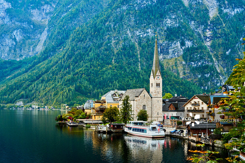 哈尔施塔特湖畔小镇风光图片素材