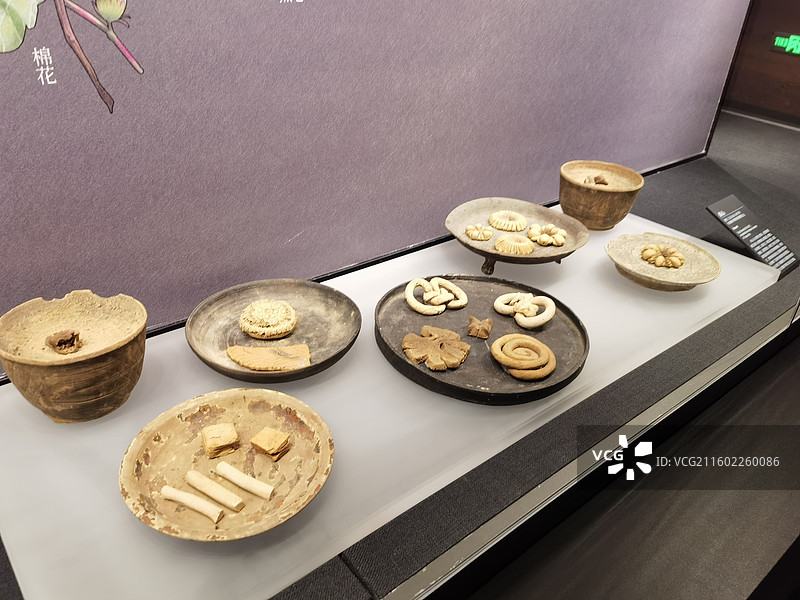 新疆维吾尔自治区博物馆，及其展品图片素材