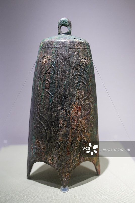 上海 上海历史博物馆 鄂尔多斯草原文化展 “九曲黄河 马背长歌” 元代 青铜编钟 编钟图片素材