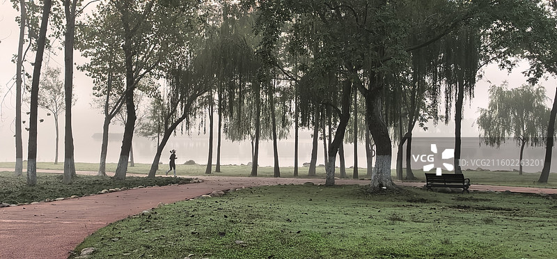 《滨湖印象》—— 合肥包河区环湖大道北路滨湖印象景区秋图片素材