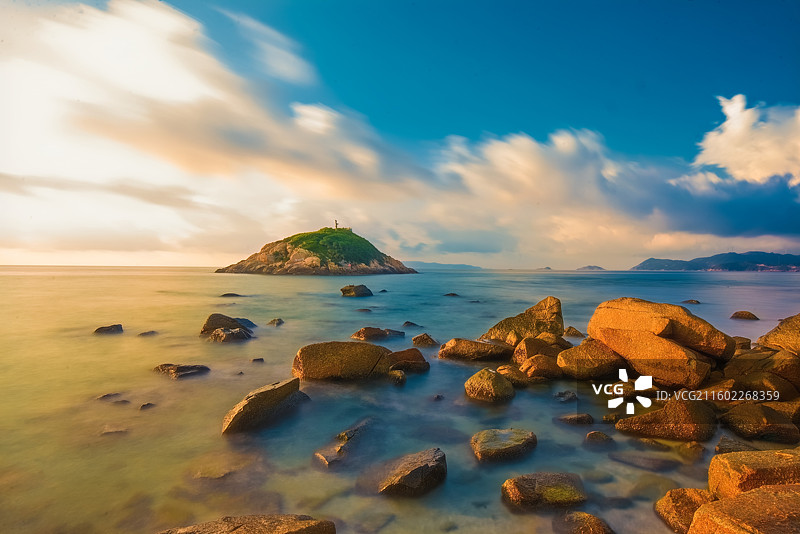 上川岛海边日出日落，这片让人惊艳的礁石海岸风光！图片素材