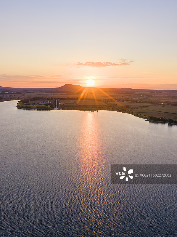 航拍黑龙江五大连池火山口、堰塞湖池景区图片素材