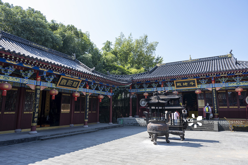 江西鹰潭龙虎山风景区上清古镇天师府景点建筑风光图片素材