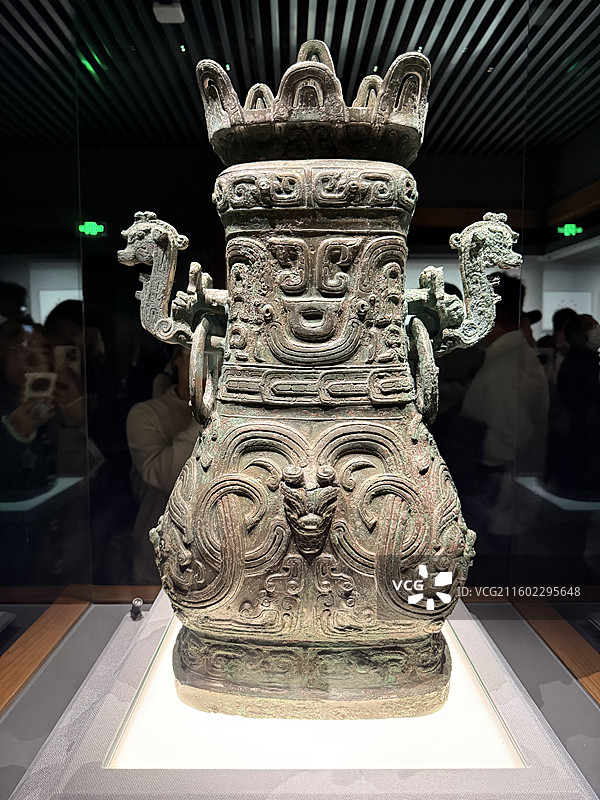 晋侯臣斤壶，西周，山西省曲沃县北赵村晋侯墓地8号墓，山西博物院图片素材