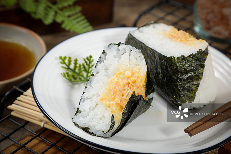 奥尔良鸡肉饭团图片素材