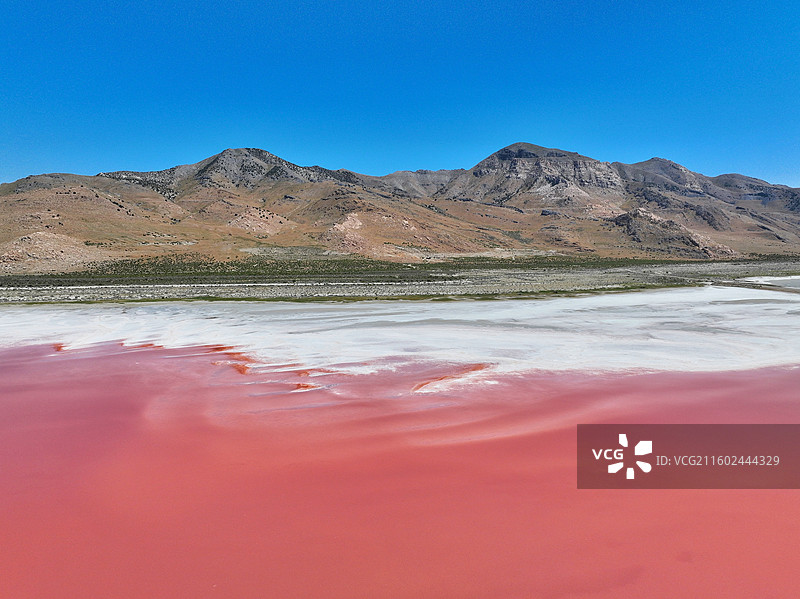 粉色的盐湖图片素材