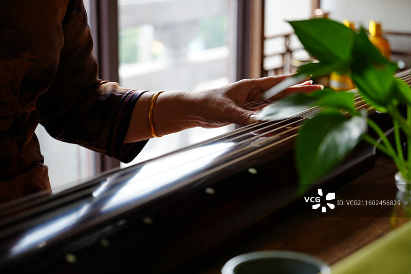 音乐 手 特写 弹琴图片素材