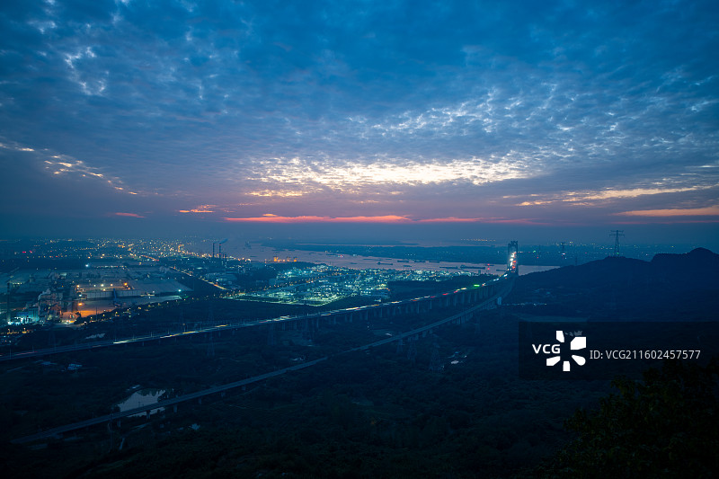 五峰山长江大桥晚霞图片素材