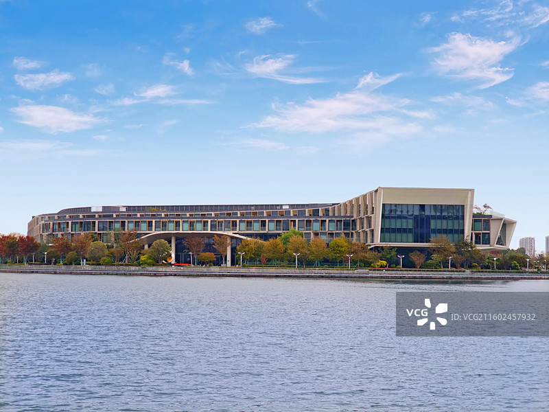 上海奉贤区上海之鱼公园金海湖湖畔的上海东方美谷JW万豪酒店（JW Marriott）图片素材