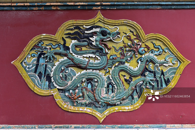 辽宁省沈阳清福陵正红门古建筑琉璃龙照壁图片素材