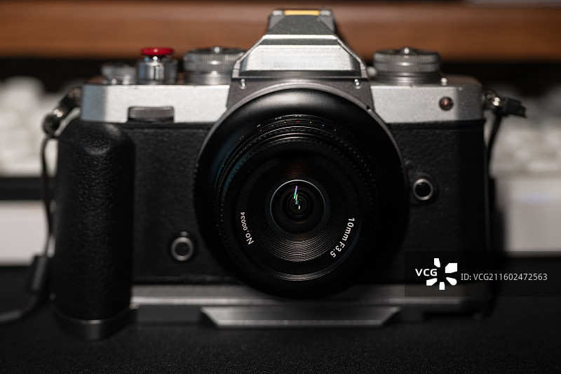 银色复古相机图片素材