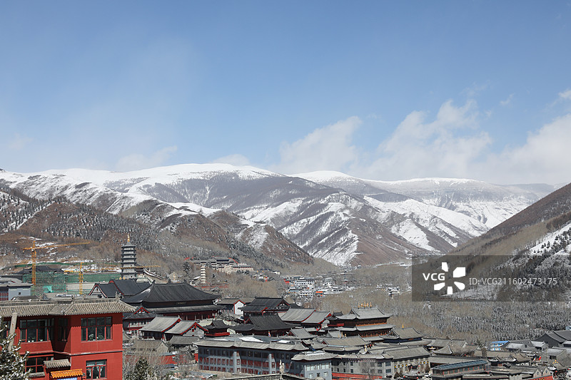 五台山菩萨顶广化寺塔院寺大雪雪山图片素材