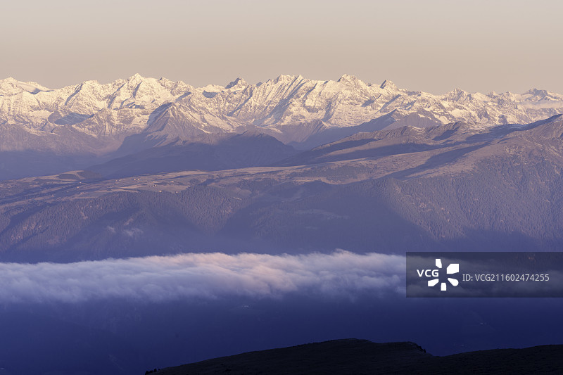 刀锋山图片素材