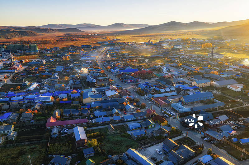 中国内蒙古恩和俄罗斯族民族乡秋天清晨航拍图片素材