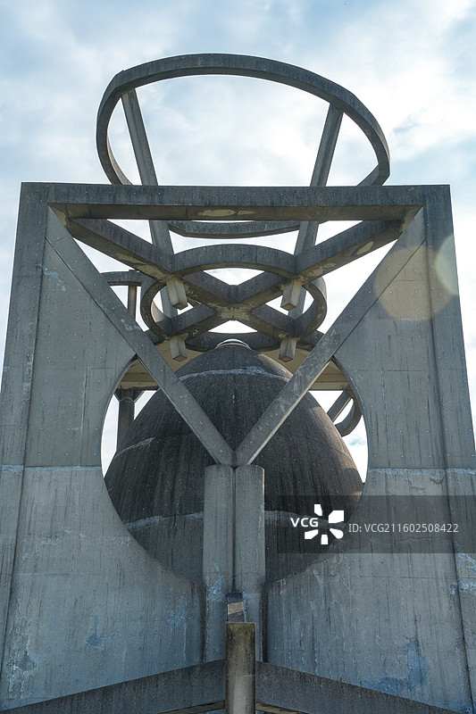 日本熊本县玉名市运动公园山丘顶部高崎正治设计的观景建筑玉名天望馆图片素材