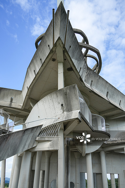 日本熊本县玉名市运动公园山丘顶部高崎正治设计的观景建筑玉名天望馆图片素材