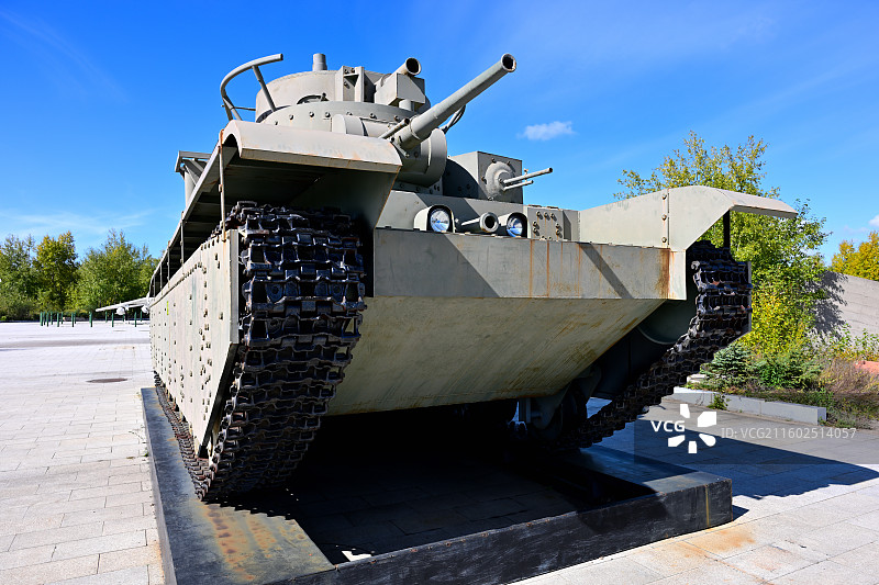 破旧的装甲坦克，战争机器，陆地作战，世界反法西斯战争海拉尔纪念园，内蒙古呼伦贝尔海拉尔图片素材