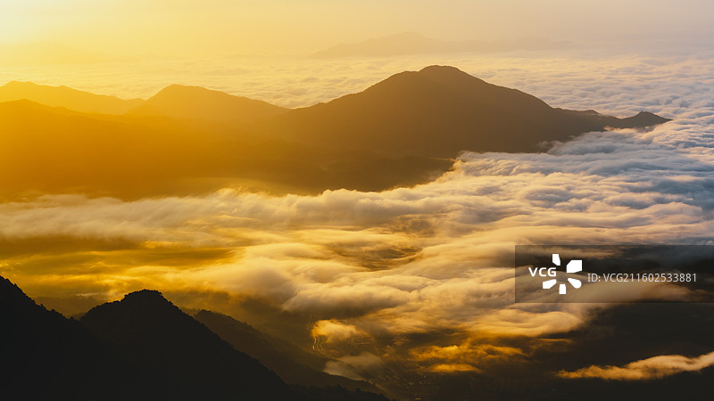 武功山日出云海图片素材
