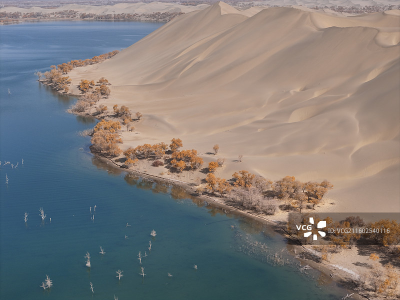 塔塔秘境秋色图片素材