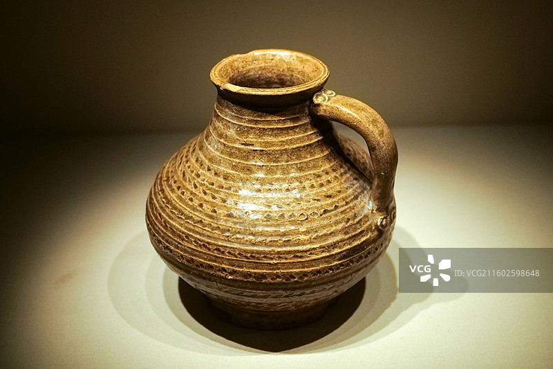 原始瓷壶 西周 1959年安徽屯溪出土 中国国家博物馆“古代中国基本陈列”图片素材