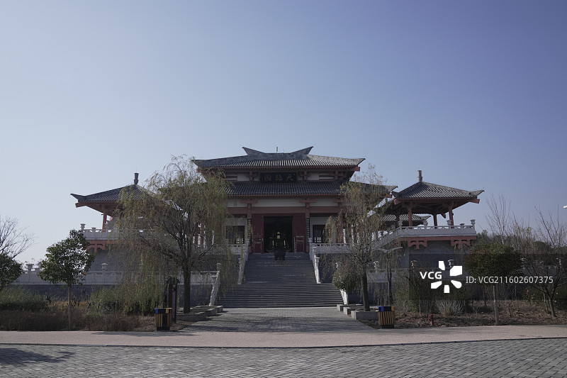 中国传统古建筑正面全景图片素材